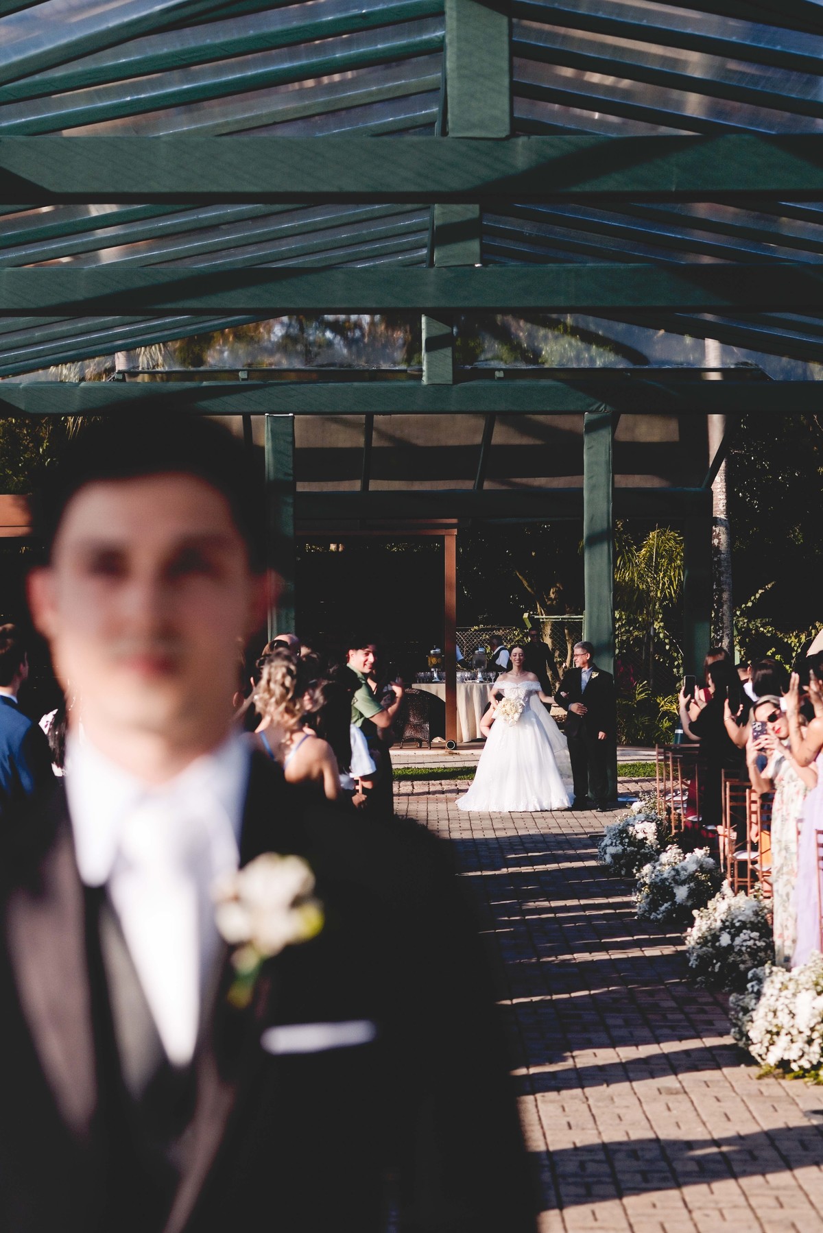 Fotos Casamento Itupeva SP Lagoa Santa Rita Eventos Casal Noivos Caroline e Kaue Casamento ao Ar Livre imagens pelo Fotografo Denis Silveira Especializado em Casamentos
