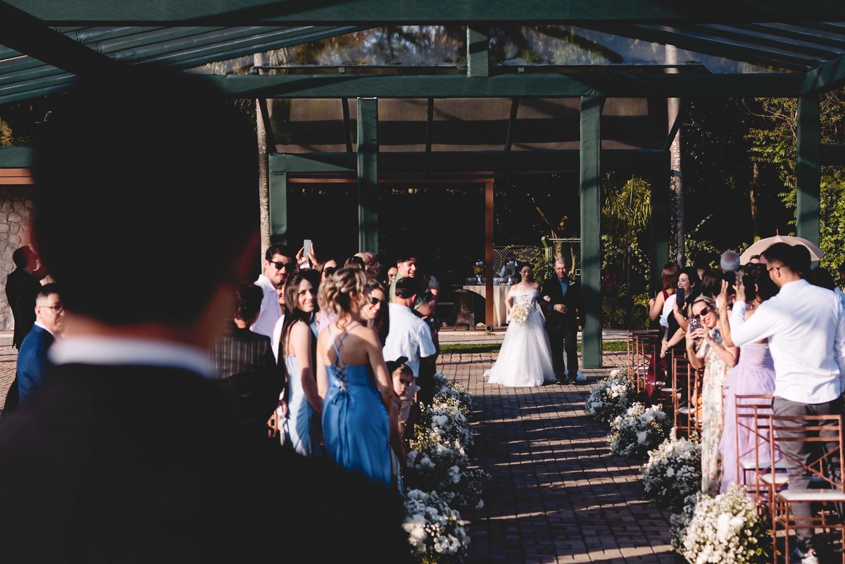 Fotos Casamento Itupeva SP Lagoa Santa Rita Eventos Casal Noivos Caroline e Kaue Casamento ao Ar Livre imagens pelo Fotografo Denis Silveira Especializado em Casamentos