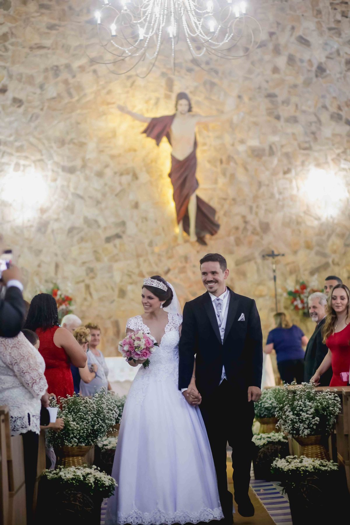 saida dos noivos de cerimonia em cotia sp