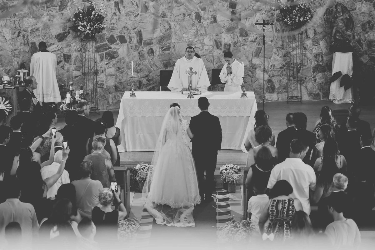 cerimonia em igreja em sp foto preto e branco