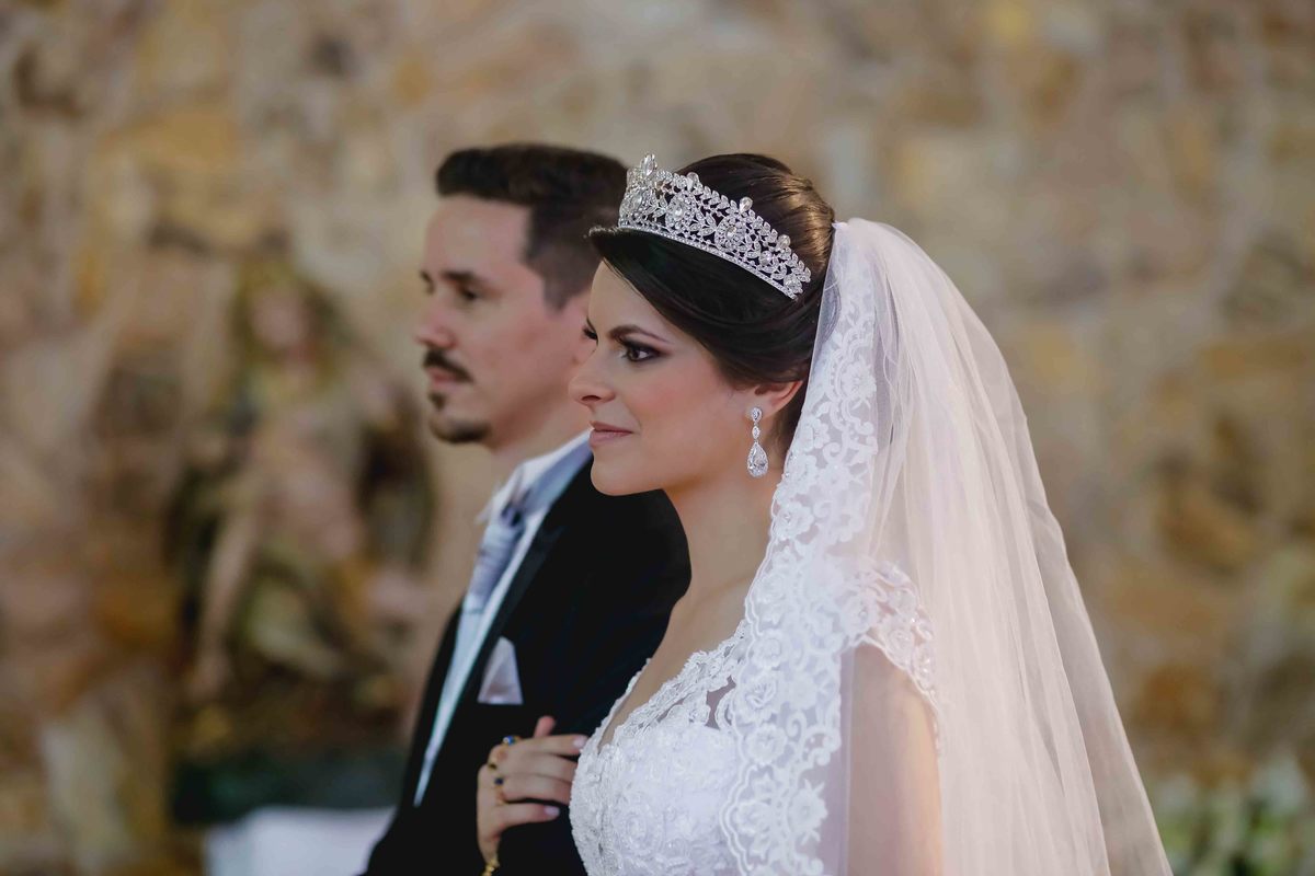 noivos leticia e marcus em cerimonia