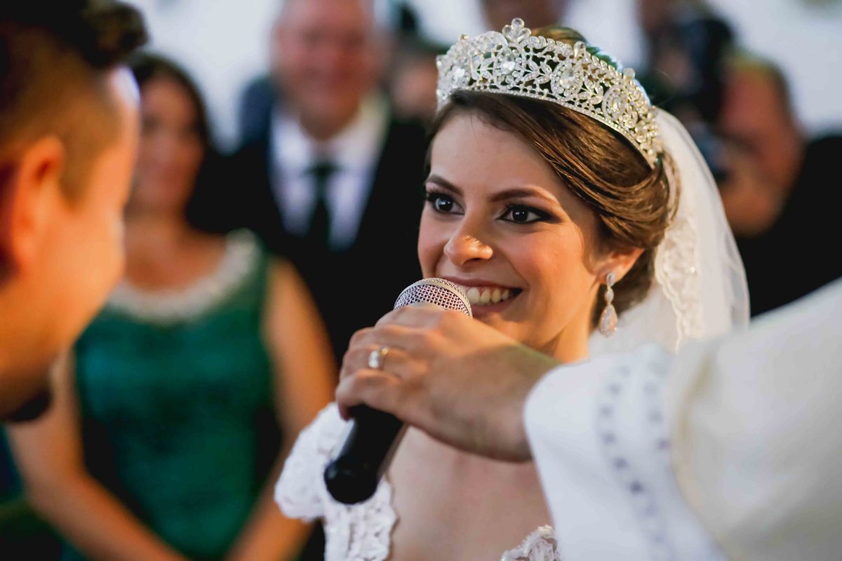 noiva leticia faz votos de casamento