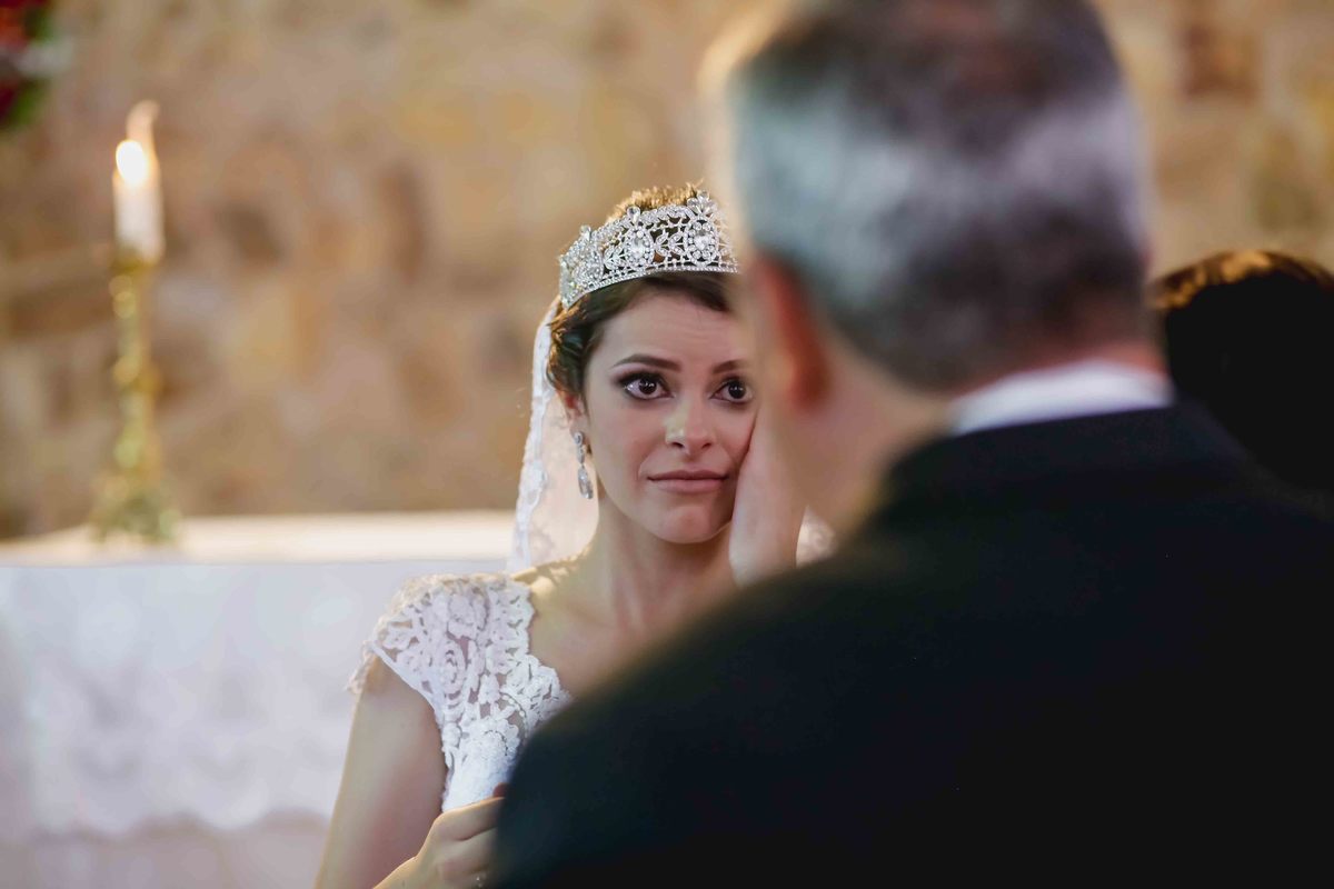noiva leticia emocionada