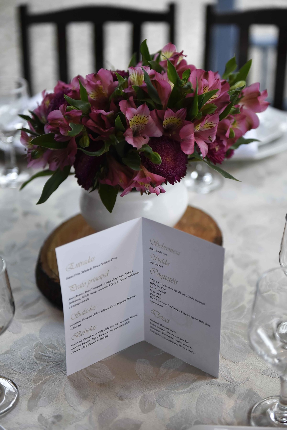 fotos de casamento casal de noivos Elisama e Daniel em Sousas SP no espaço Belmonte fotografo de Casamentos em SP Denis Silveira Fotografia