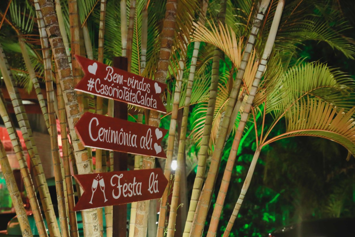 fotografia de casamento na roça em fazenda em caconde sp casal de noivos taina e carlos fotos pelo fotografo denis silveira especializado em casamentos