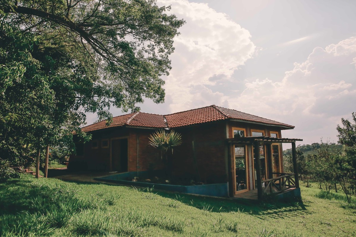 fotografia de casamento na roça em fazenda em caconde sp casal de noivos taina e carlos fotos pelo fotografo denis silveira especializado em casamentos