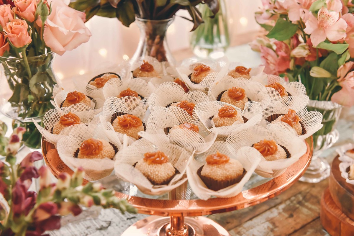 fotografia de casamento na roça em fazenda em caconde sp casal de noivos taina e carlos fotos pelo fotografo denis silveira especializado em casamentos