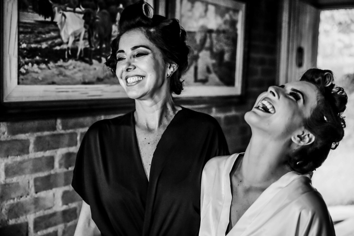 fotografia de casamento na roça em fazenda em caconde sp casal de noivos taina e carlos fotos pelo fotografo denis silveira especializado em casamentos