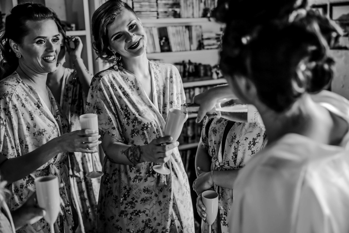 fotografia de casamento na roça em fazenda em caconde sp casal de noivos taina e carlos fotos pelo fotografo denis silveira especializado em casamentos