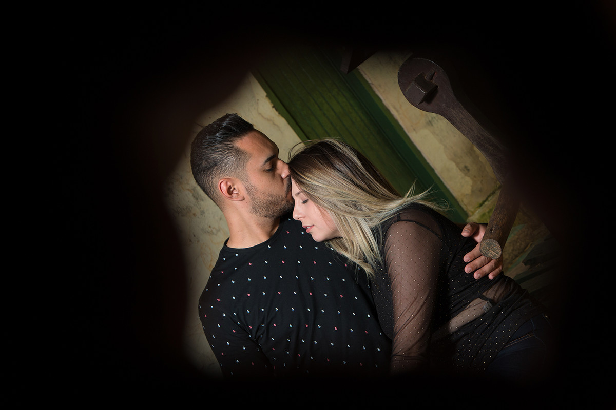 casal de noivos em ensaio pre casamento