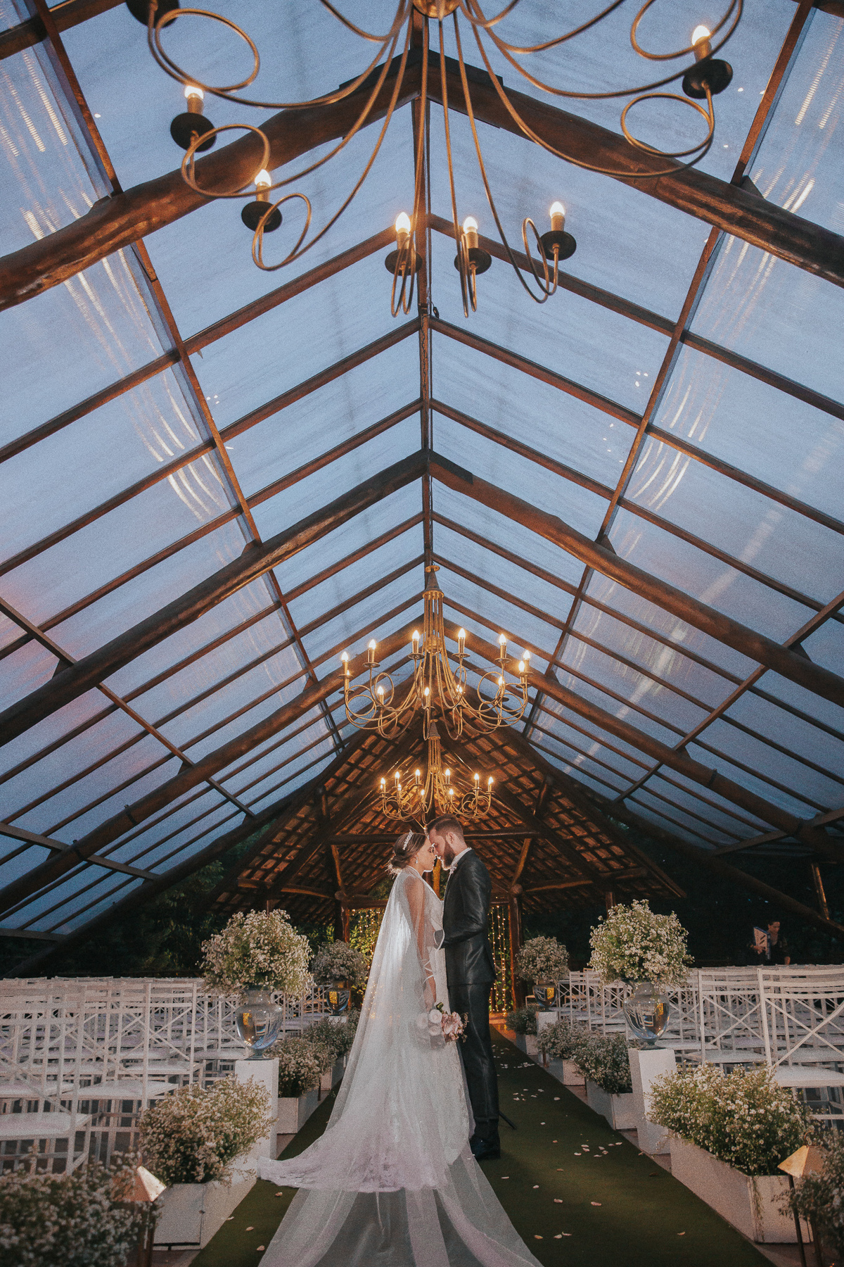 fotos casamento de dia casal de noivos bianca e leandro no espaço Kratos em vinhedo sp fotografo especializado casamentos denis silveira fotografia