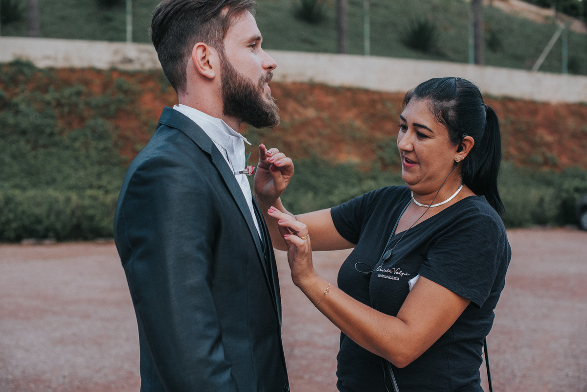 fotos casamento de dia casal de noivos bianca e leandro no espaço Kratos em vinhedo sp fotografo especializado casamentos denis silveira fotografia