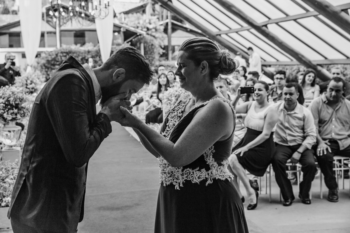 fotos casamento de dia casal de noivos bianca e leandro no espaço Kratos em vinhedo sp fotografo especializado casamentos denis silveira fotografia