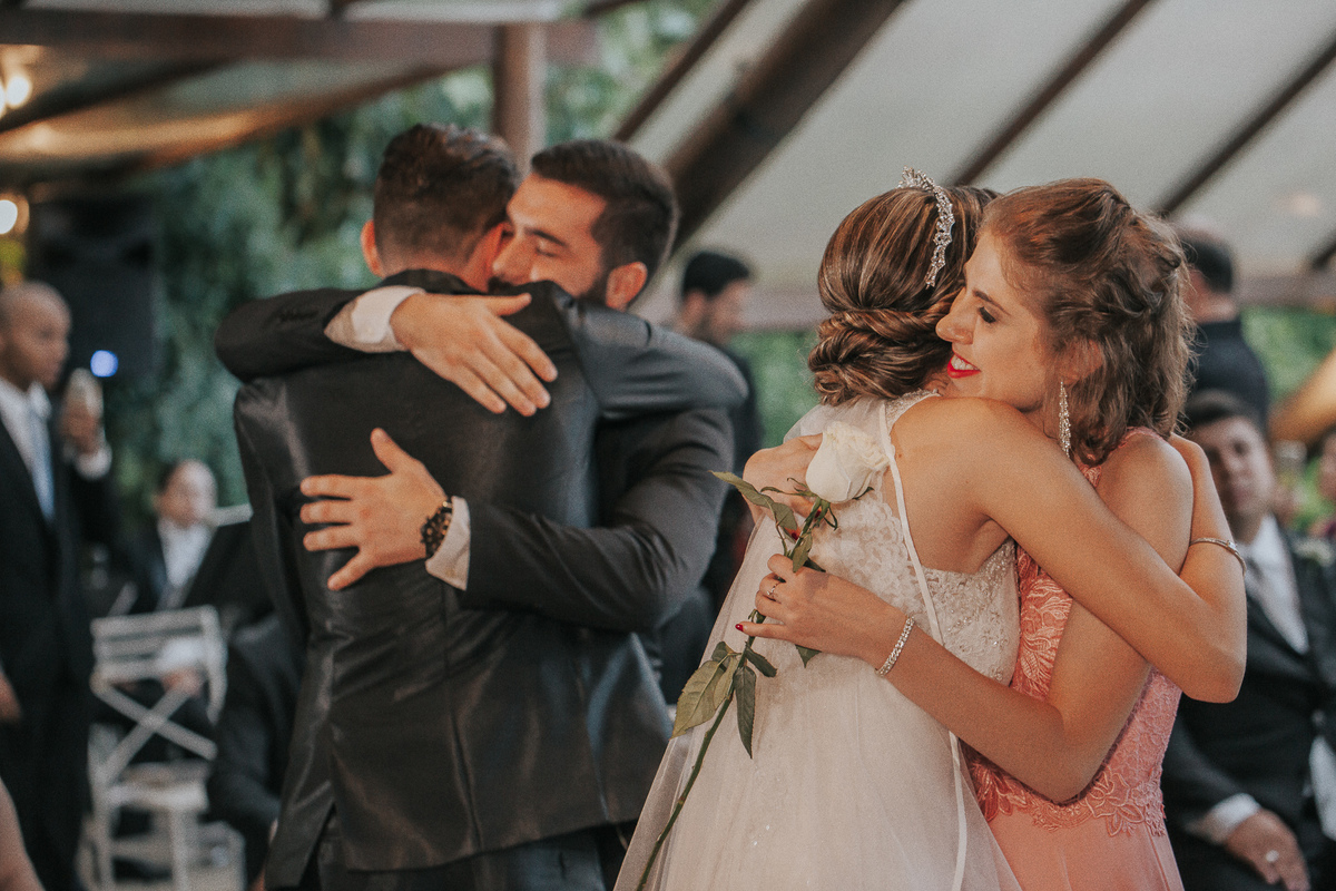 fotos casamento de dia casal de noivos bianca e leandro no espaço Kratos em vinhedo sp fotografo especializado casamentos denis silveira fotografia