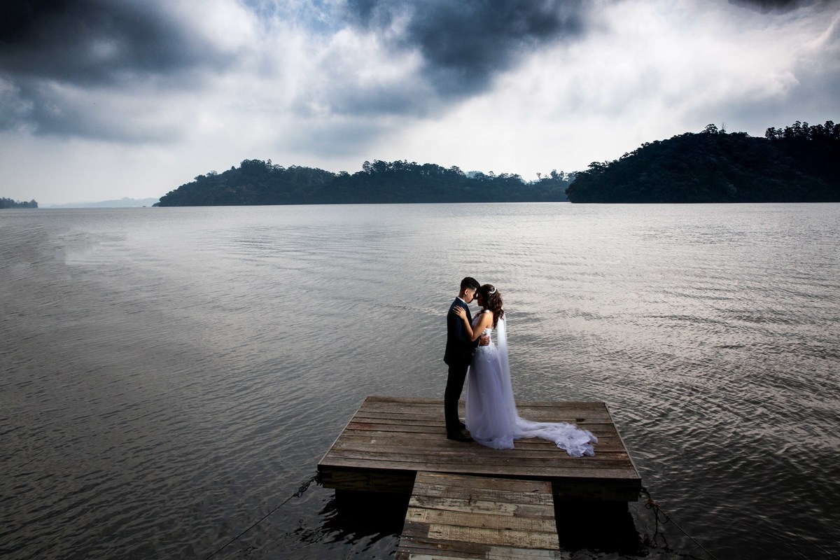 fotografia do casamento do casal Thamires e Gabriel realizado em Sao Bernardo do Campo SP no espaco Bambu do Riacho fotos pelo fotografo Denis Silveira