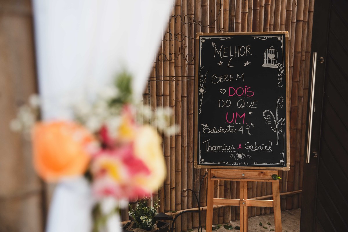 fotografia do casamento do casal Thamires e Gabriel realizado em Sao Bernardo do Campo SP no espaco Bambu do Riacho fotos pelo fotografo Denis Silveira