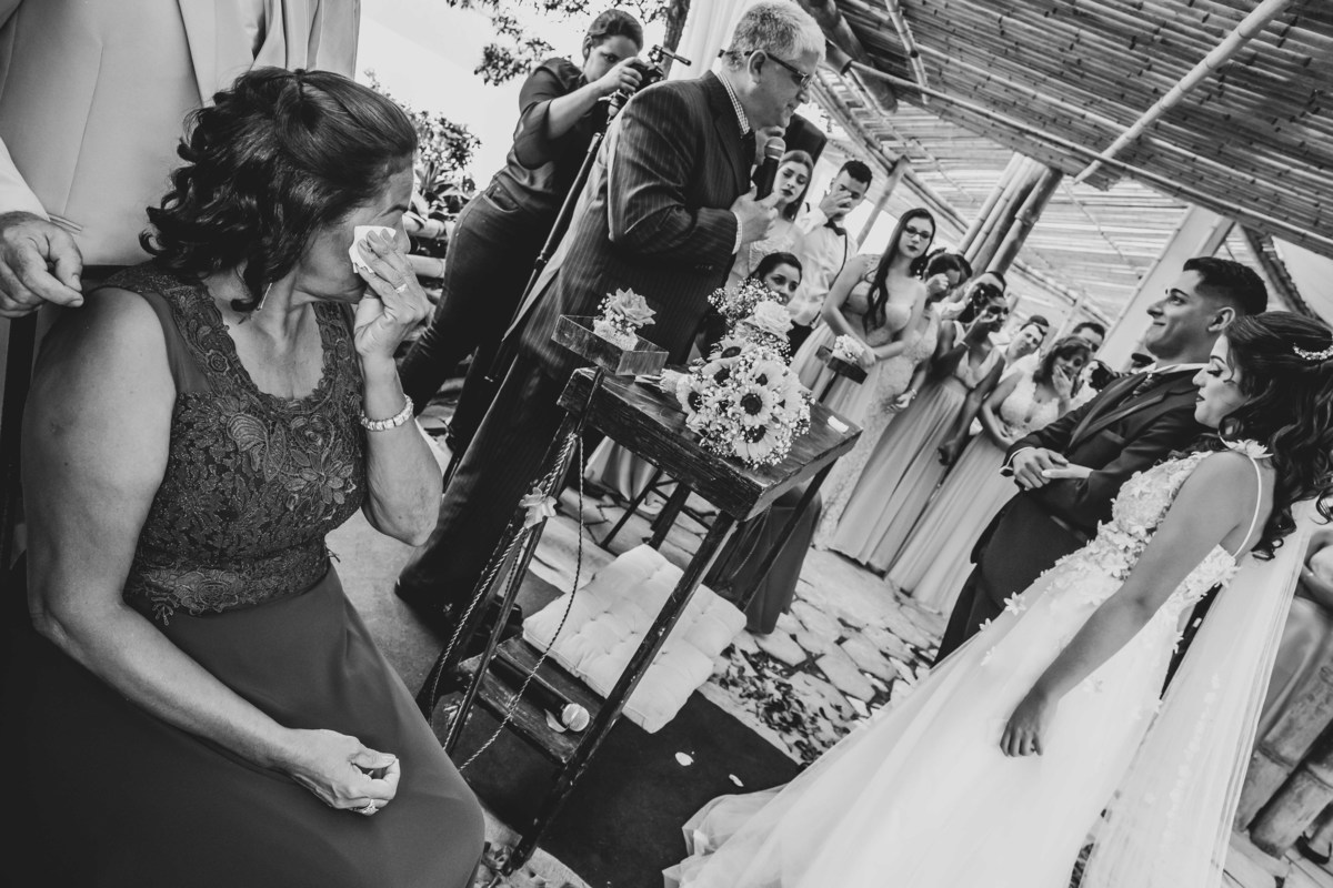 fotografia do casamento do casal Thamires e Gabriel realizado em Sao Bernardo do Campo SP no espaco Bambu do Riacho fotos pelo fotografo Denis Silveira