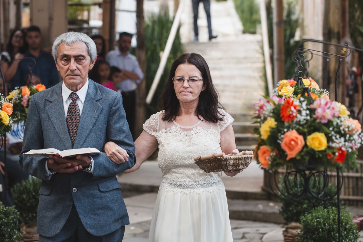 fotografia do casamento do casal Thamires e Gabriel realizado em Sao Bernardo do Campo SP no espaco Bambu do Riacho fotos pelo fotografo Denis Silveira
