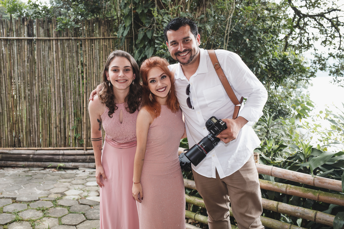 fotografia do casamento do casal Thamires e Gabriel realizado em Sao Bernardo do Campo SP no espaco Bambu do Riacho fotos pelo fotografo Denis Silveira