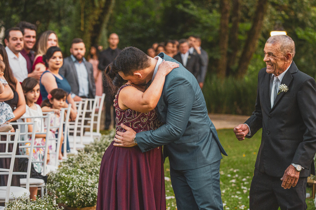 fotos de casamento casal de noivos regiane e fabio no espaco quinta das brumelias em campinas sp pelo fotografo denis silveira especializado em casamentos wedding photography
