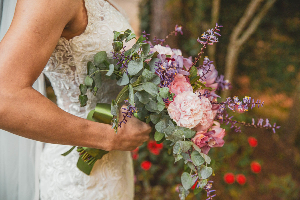 fotos de casamento casal de noivos regiane e fabio no espaco quinta das brumelias em campinas sp pelo fotografo denis silveira especializado em casamentos wedding photography