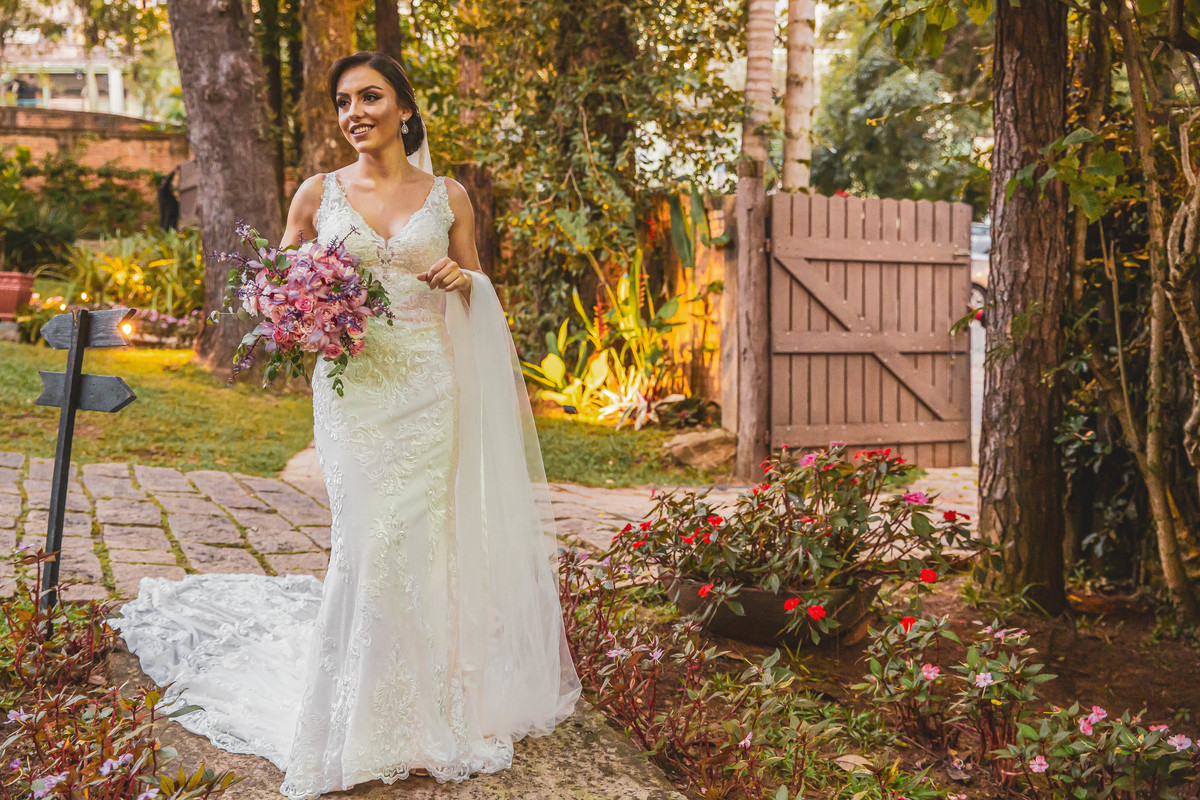 fotos de casamento casal de noivos regiane e fabio no espaco quinta das brumelias em campinas sp pelo fotografo denis silveira especializado em casamentos wedding photography