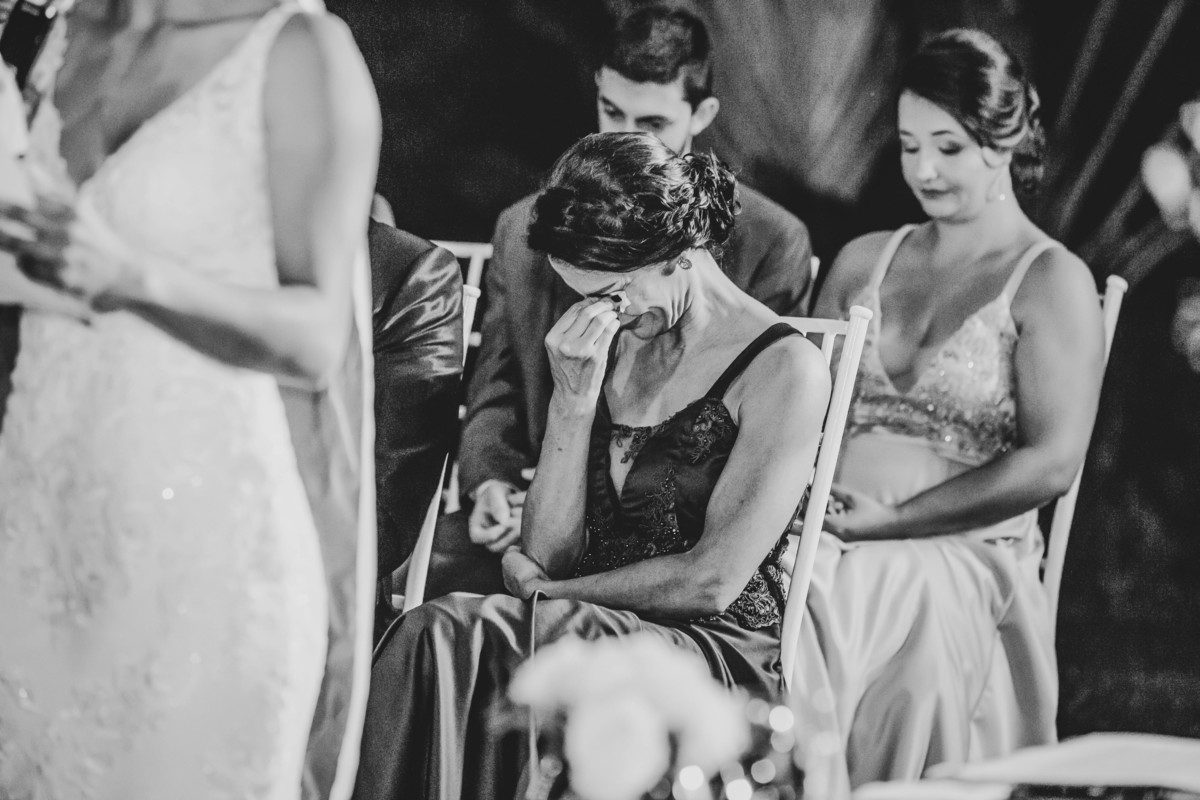 fotos de casamento casal de noivos regiane e fabio no espaco quinta das brumelias em campinas sp pelo fotografo denis silveira especializado em casamentos wedding photography