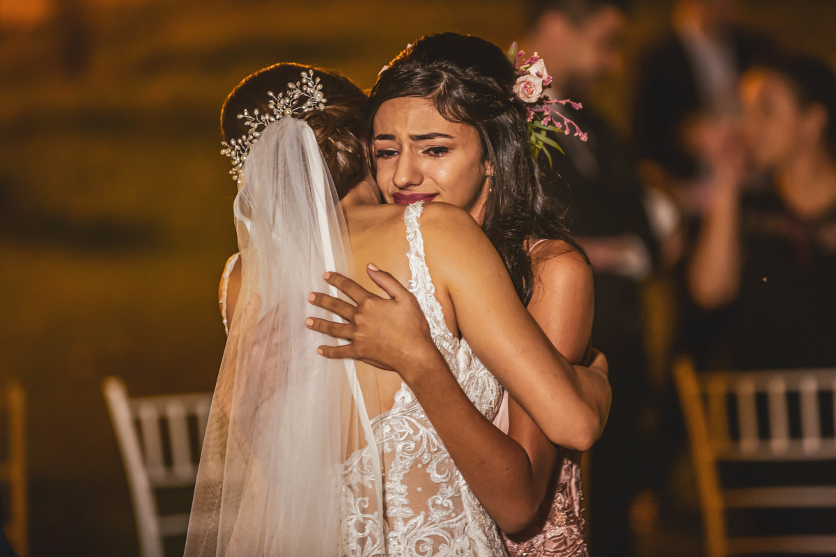 fotos de casamento casal de noivos regiane e fabio no espaco quinta das brumelias em campinas sp pelo fotografo denis silveira especializado em casamentos wedding photography