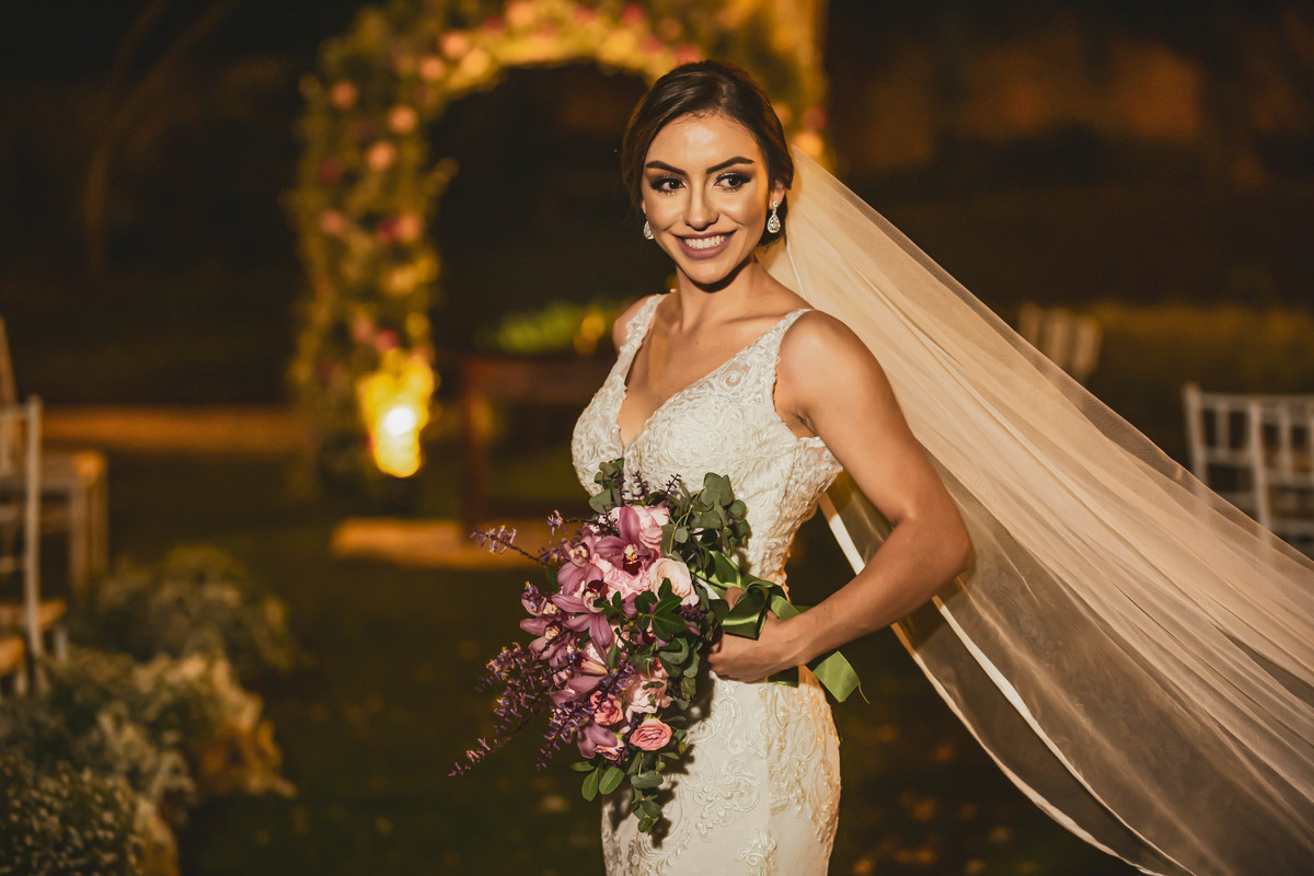 fotos de casamento casal de noivos regiane e fabio no espaco quinta das brumelias em campinas sp pelo fotografo denis silveira especializado em casamentos wedding photography