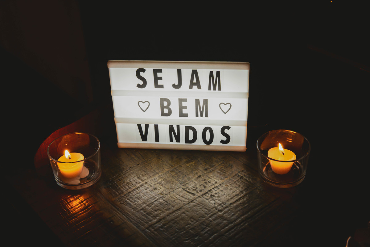 fotos de casamento casal de noivos regiane e fabio no espaco quinta das brumelias em campinas sp pelo fotografo denis silveira especializado em casamentos wedding photography