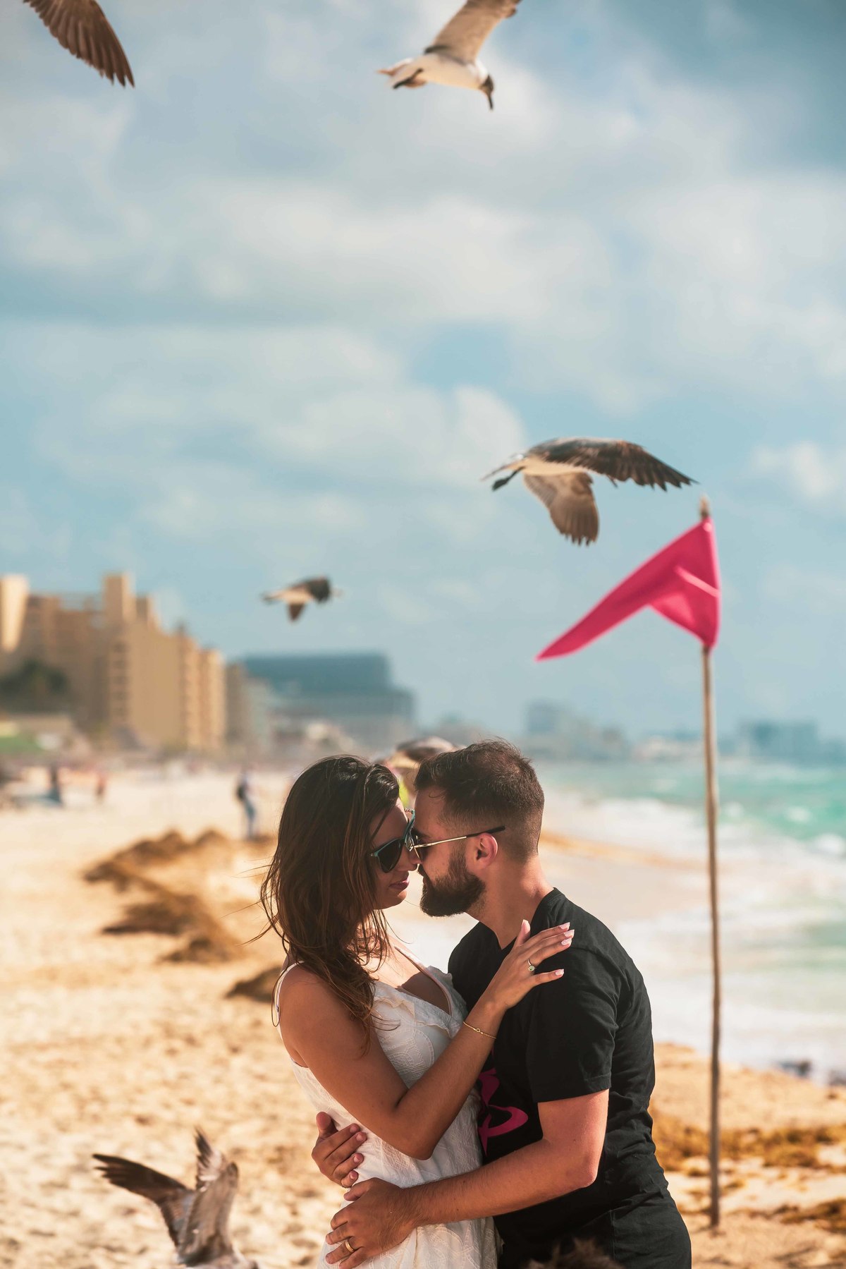 fotos ensaio casal karen e felipe na praia em Cancún no mexcio fotos pelo fotografo denis silveira fotografia especilizada em casamentos