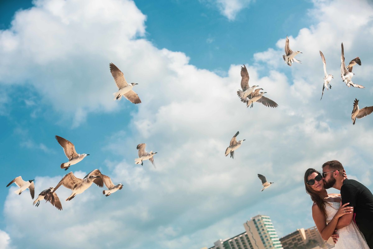 fotos ensaio casal karen e felipe na praia em Cancún no mexcio fotos pelo fotografo denis silveira fotografia especilizada em casamentos