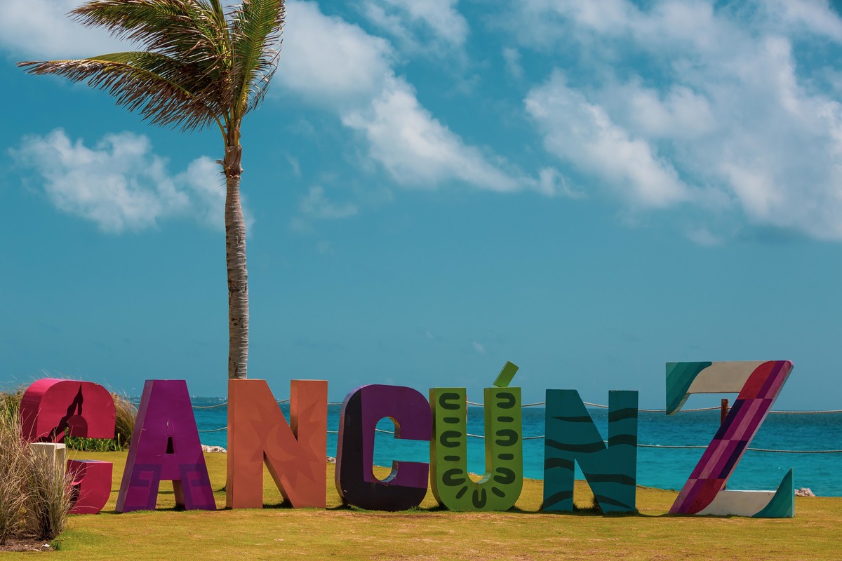 ensaio de casal pre wedding pricila e rafael na praia em cancun mexico no hotel hyatt ziva all inclusive fotos do fotografo denis silveira fotografia