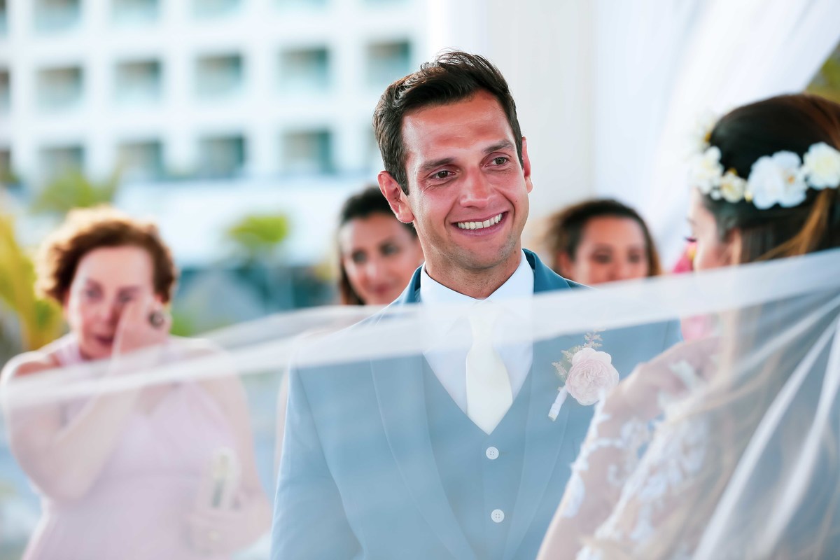 fotos de casamento na praia no caribe no hotel hyatt ziva all inclusive em cancun no mexico casal de noivos pricila e rafael fotografia pelo fotografo denis silveira destination wedding