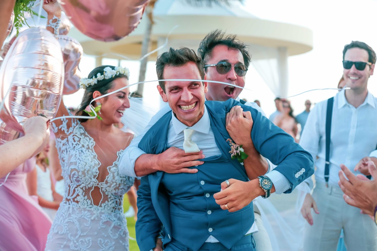 fotos de casamento na praia no caribe no hotel hyatt ziva all inclusive em cancun no mexico casal de noivos pricila e rafael fotografia pelo fotografo denis silveira destination wedding