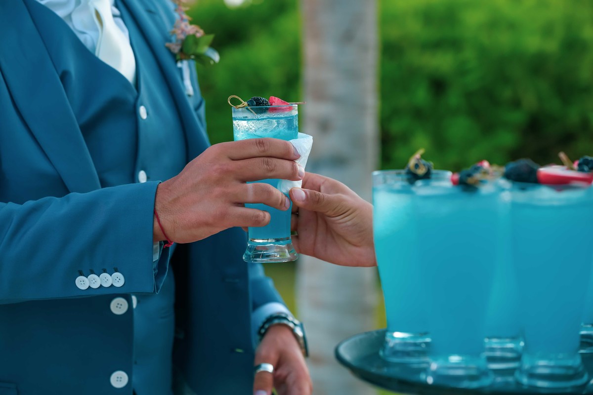 fotos de casamento na praia no caribe no hotel hyatt ziva all inclusive em cancun no mexico casal de noivos pricila e rafael fotografia pelo fotografo denis silveira destination wedding