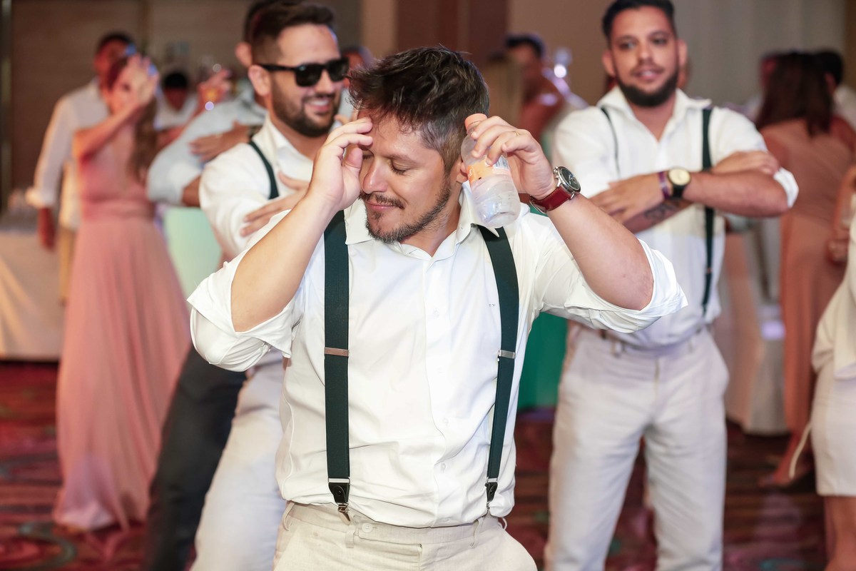 fotos de casamento na praia no caribe no hotel hyatt ziva all inclusive em cancun no mexico casal de noivos pricila e rafael fotografia pelo fotografo denis silveira destination wedding