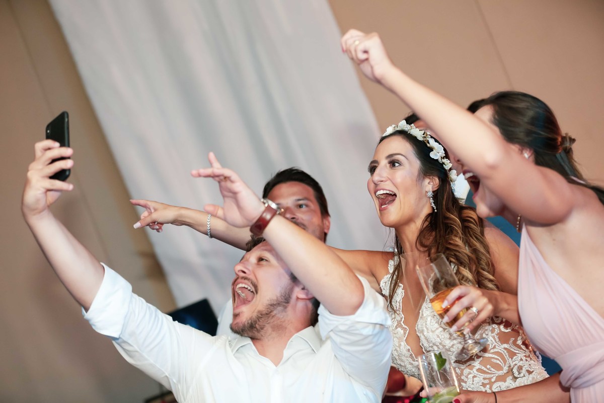 fotos de casamento na praia no caribe no hotel hyatt ziva all inclusive em cancun no mexico casal de noivos pricila e rafael fotografia pelo fotografo denis silveira destination wedding
