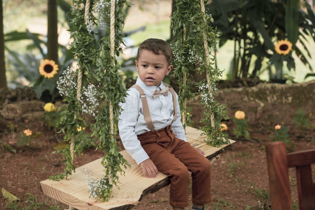 fotografia casamento de dia em fazenda do casal de noivos milena e andre em valinhos sp fotos pelo fotografo denis silveira