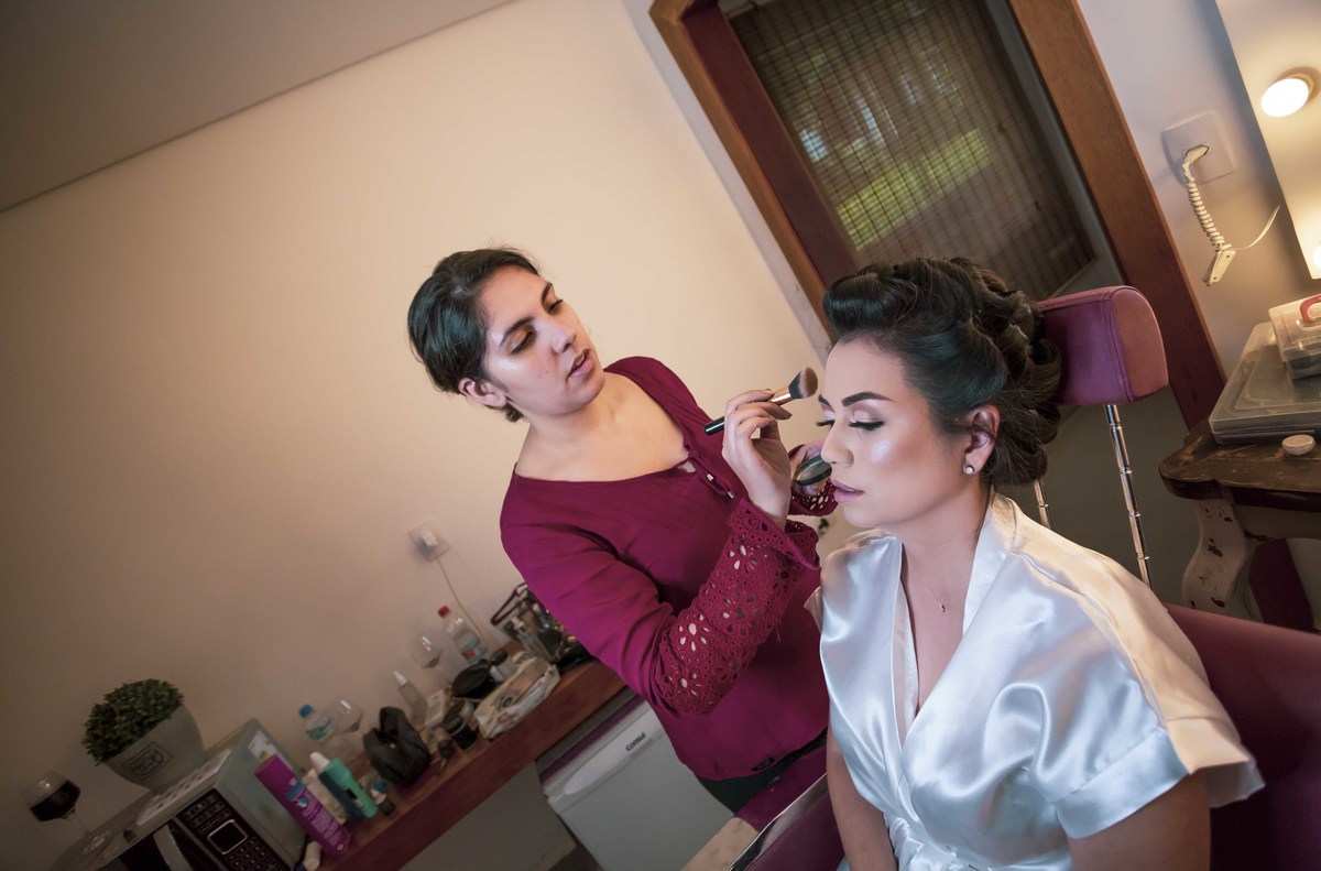 fotos casamento casal de noivos tatiana e michell no espaco portal da serra eventos em mogi das cruzes sao paulo pelo fotografo denis silveira fotografia