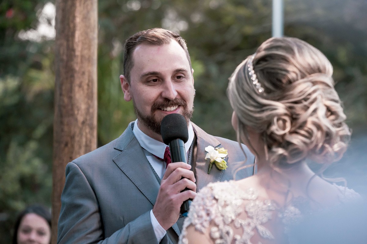 fotos casamento casal de noivos jessica e daniel em louveira no espaco buffet sumatra fotografia pelo fotografo denis silveira