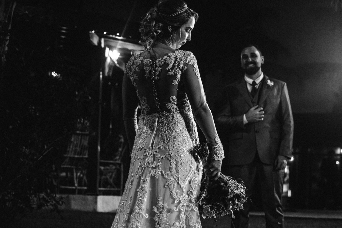 fotos casamento casal de noivos jessica e daniel em louveira no espaco buffet sumatra fotografia pelo fotografo denis silveira