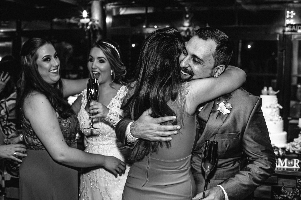 fotos casamento casal de noivos jessica e daniel em louveira no espaco buffet sumatra fotografia pelo fotografo denis silveira