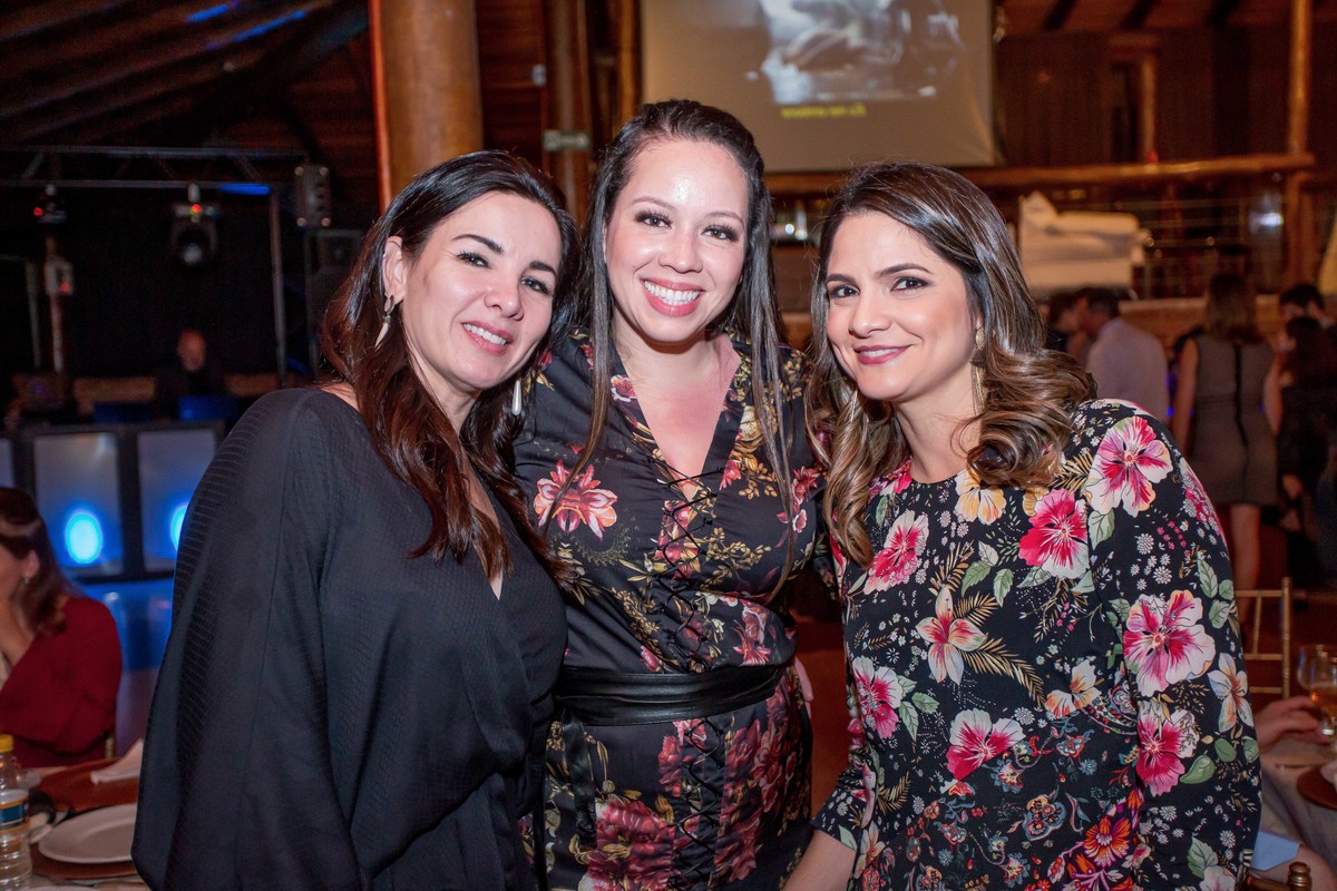fotos casamento casal de noivos jessica e daniel em louveira no espaco buffet sumatra fotografia pelo fotografo denis silveira