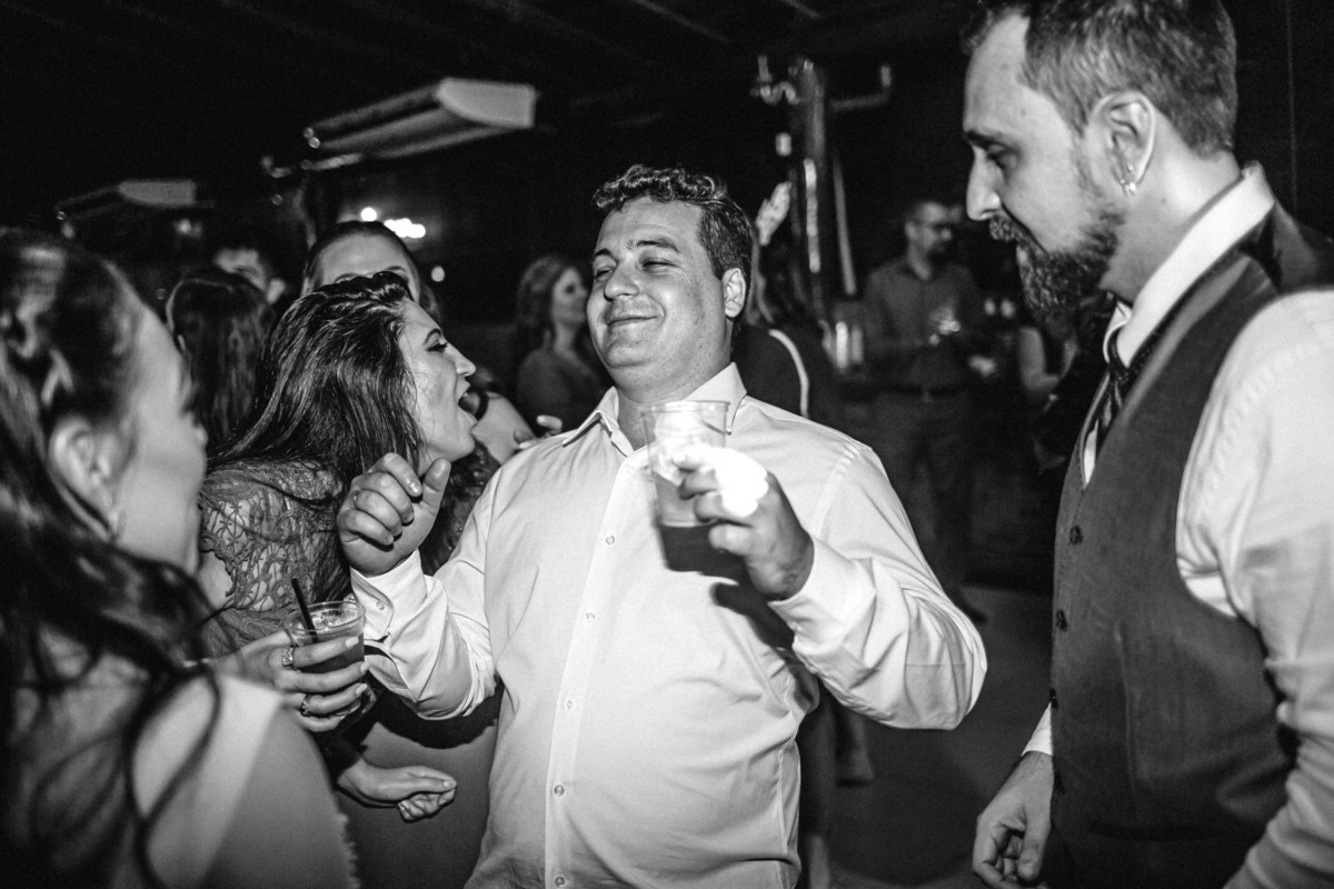 fotos casamento casal de noivos jessica e daniel em louveira no espaco buffet sumatra fotografia pelo fotografo denis silveira