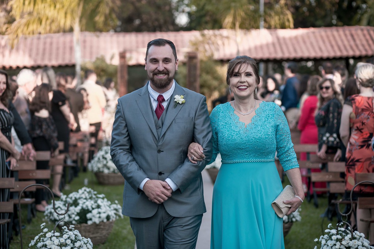 fotos casamento casal de noivos jessica e daniel em louveira no espaco buffet sumatra fotografia pelo fotografo denis silveira
