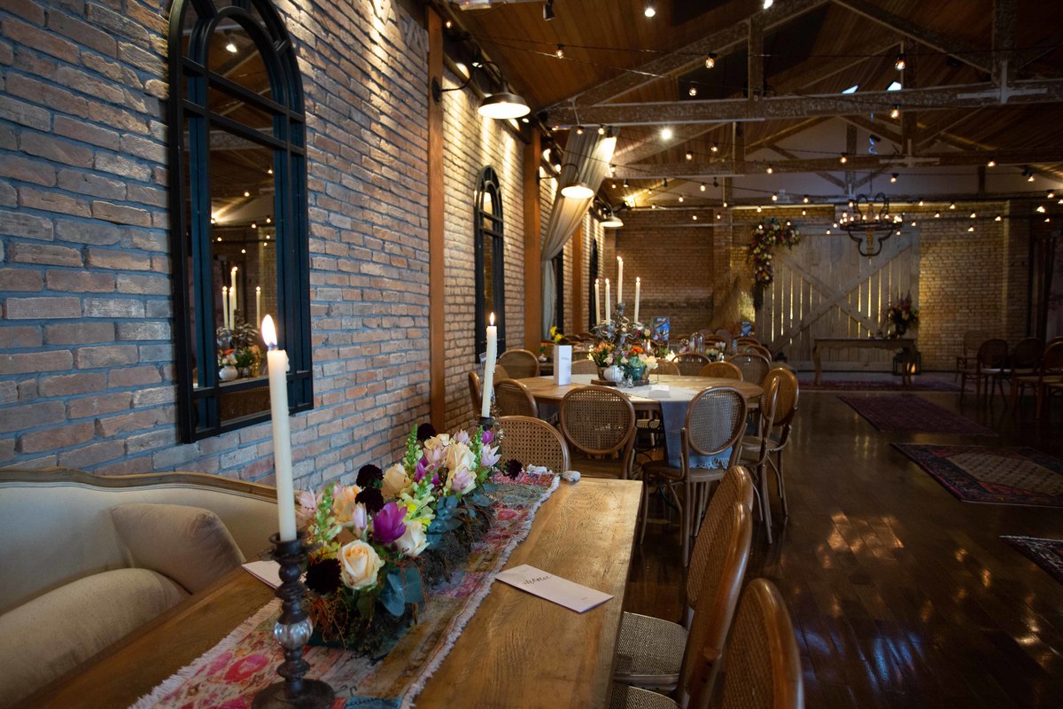 fotos casamento casal fernanda e douglas em sao paulo sp vila madalena espaco de eventos celeiro quintal fotografia por denis silveira