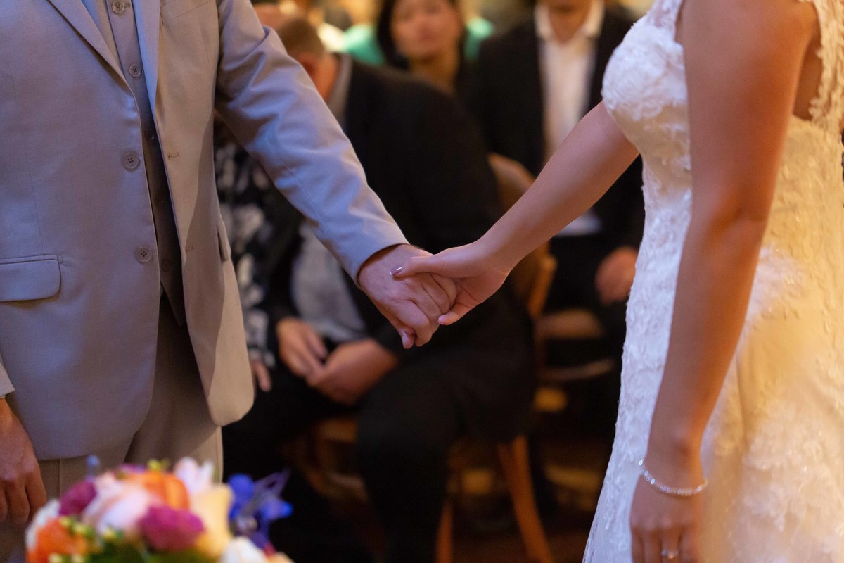 fotos casamento casal fernanda e douglas em sao paulo sp vila madalena espaco de eventos celeiro quintal fotografia por denis silveira