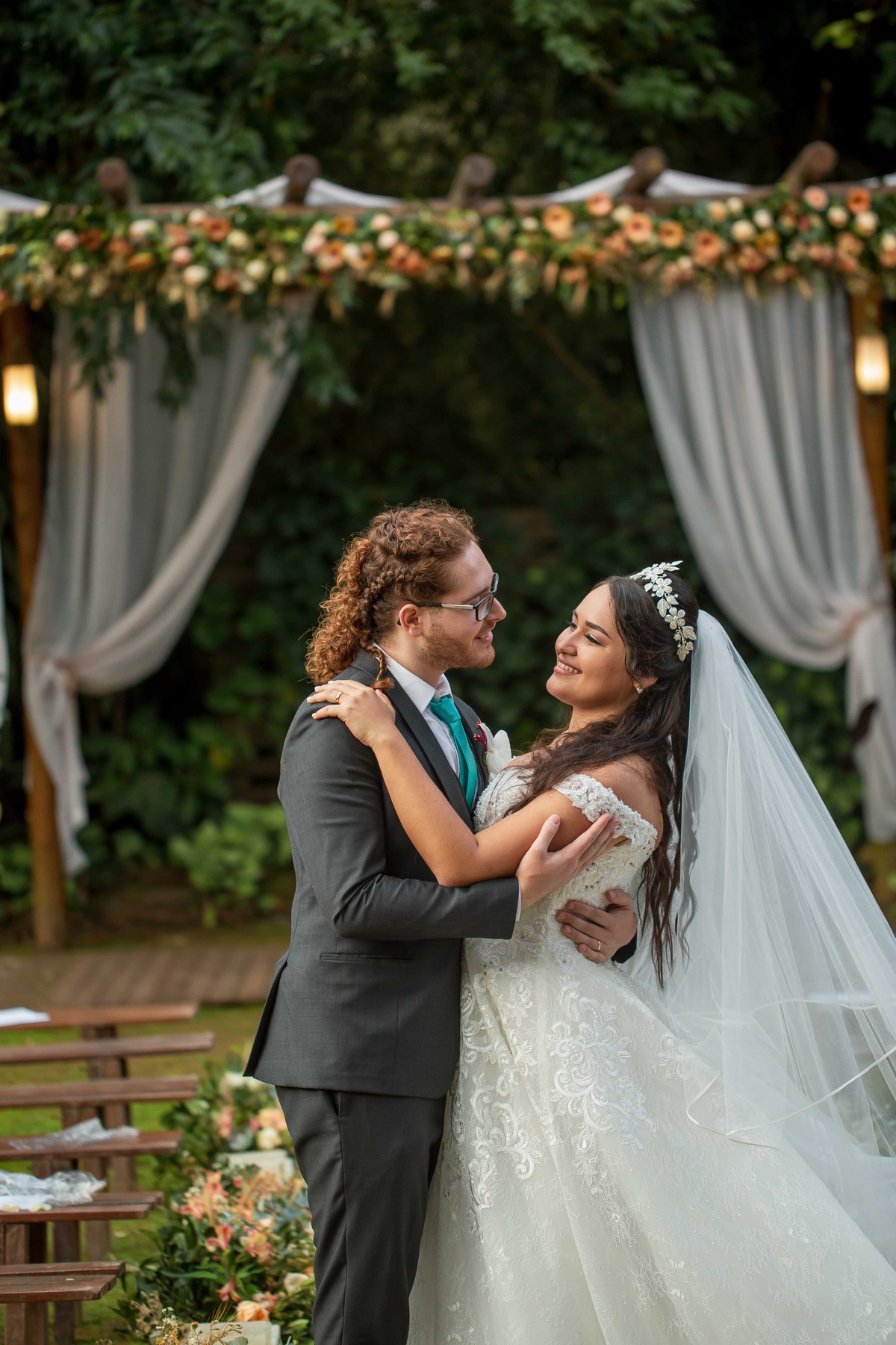 fotografia casamento de dia casal de noivos alemao nathalie e benjamin realizado no espaco canto das aguas na cidade de mairipora sp pelo fotografo denis silveira fotografia