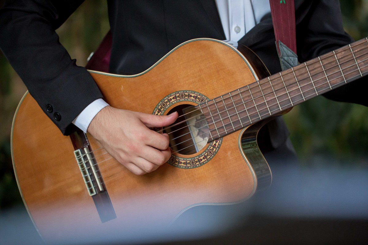 fotografia casamento de dia casal de noivos alemao nathalie e benjamin realizado no espaco canto das aguas na cidade de mairipora sp pelo fotografo denis silveira fotografia